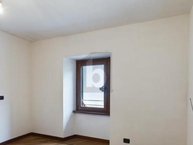 Wohngebäude 11 Zimmer