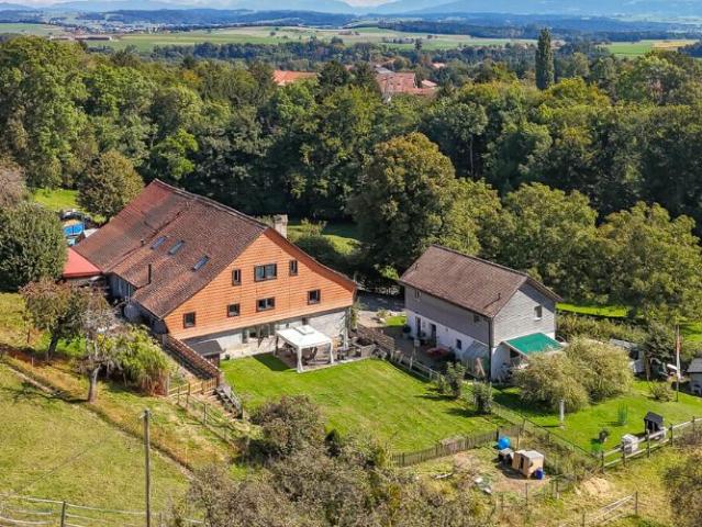 Wohngebäude 12 Zimmer
