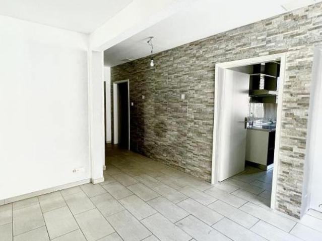 Wohngebäude 16.5 Zimmer