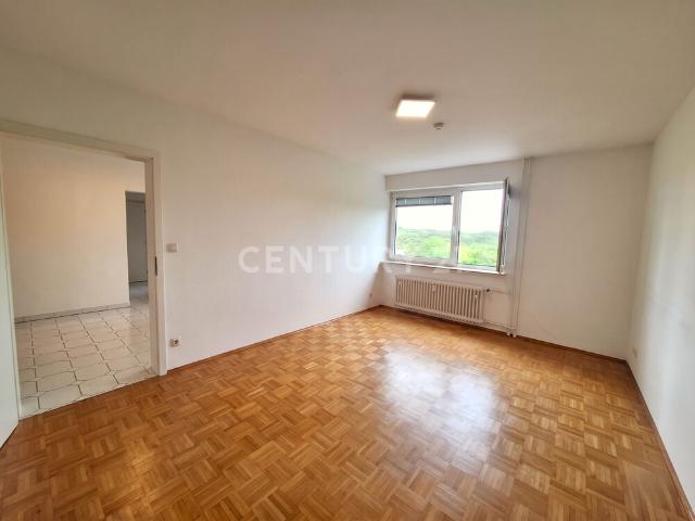 Wohnglück in Uni Nähe: Helle 3,5 Zimmer Wohnung