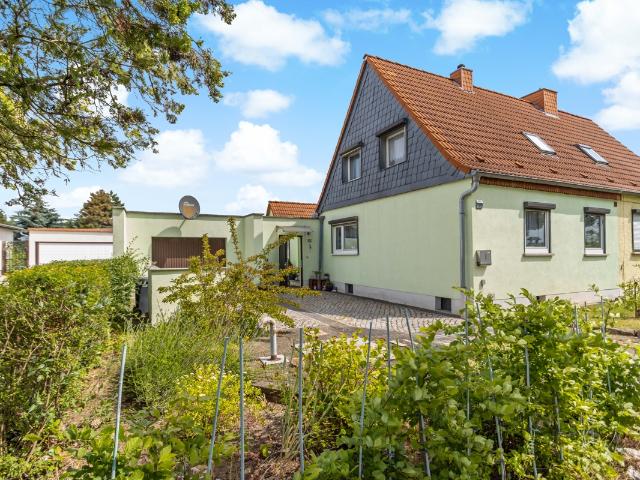 Wohnen am Stadtrand Doppelhaushälfte mit tollem Grundstück auf dem Dautzsch