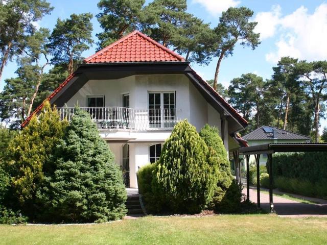 Wohnen am Wald – Einfamilienhaus mit Garten, Kamin & Homeoffice in Wildau