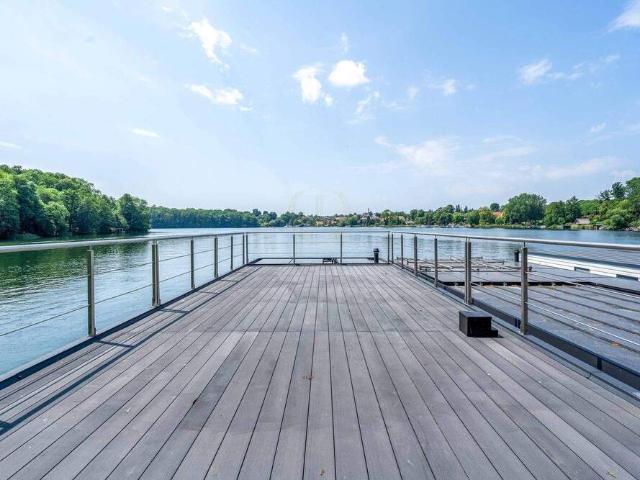 Wohnen auf dem Wasser in Potsdam City: hochwertig ausgestattetes Hausboot mit ca. 110 qm NFL