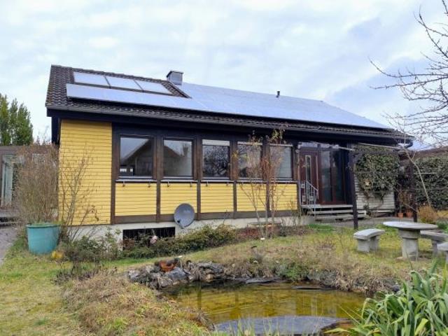 RESERVIERT Wohnen auf einer Ebene: Komfortabler Bungalow mit Sauna, Garage und Photovoltaik in 96163 Gundelsheim!