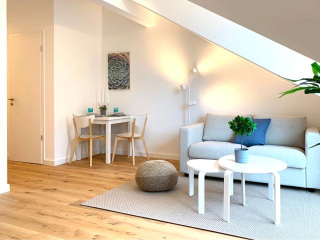 Wohnen auf Zeit: 1,5 Zimmer Wohnung mit Südwest Balkon in Hamburg Marienthal