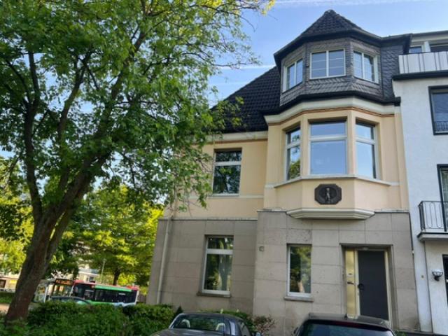 Wohnen im Bismarck Viertel. 3 Zimmer Wohnung mit Einbauküche und Stellplatz