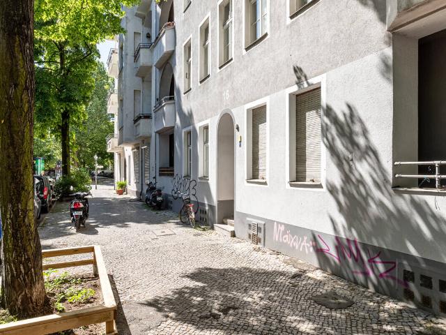 Wohnen im Schillerkiez: Sonnige Dachgeschosswohnung mit BALKON *Erstbezug nach Sanierung