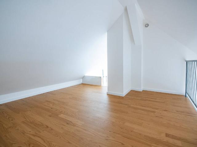 Wohnen im Schillerkiez: Sonnige Dachgeschosswohnung mit Galerie Erstbezug nach Sanierung