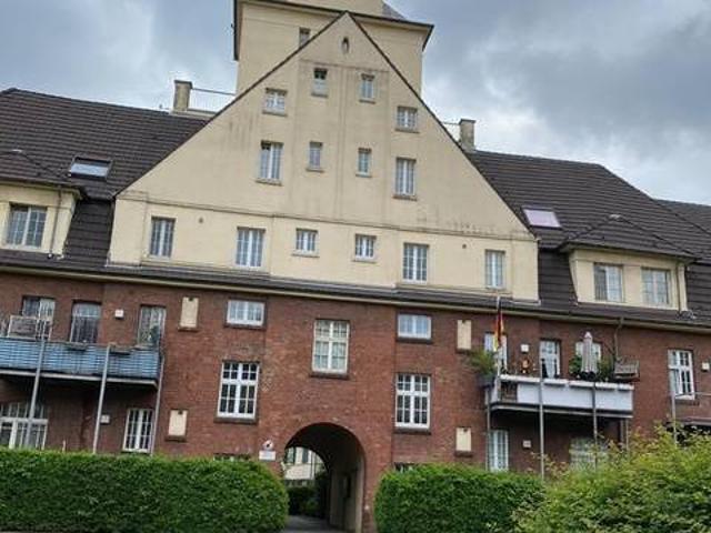 Wohnen in Grenze zu Düsseldorf 45Z Denkmal in Top Zustand