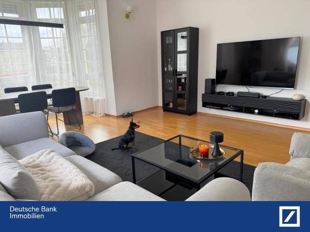 Wohnen in einer historischen Villa mit eigenem Park tolle 2 Zimmer Wohnung !