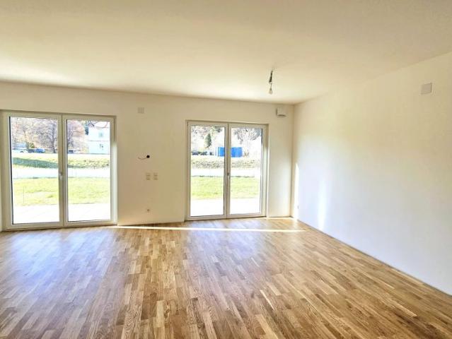 Wohnen in familiärer Anlage Moderne, ruhige Doppelhaushälfte in Stoob Mietkauf