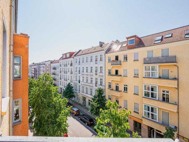 Wohnen in Friedrichshain Freie 5 Zi. Altbauwohnung mit Balkon mitten im Leben