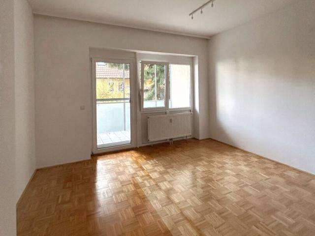 WOHNEN IN PUCHENAU 2 ZIMMER WOHNUNG MIT BALKON UND GARAGE