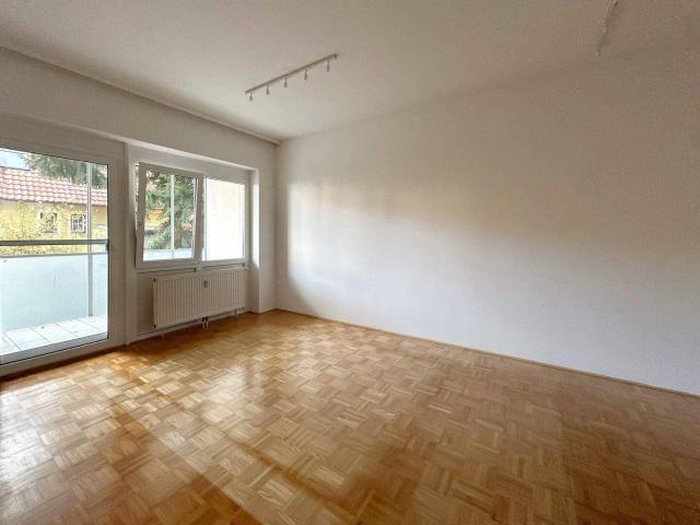 WOHNEN IN PUCHENAU 2 ZIMMER WOHNUNG MIT BALKON UND GARAGE