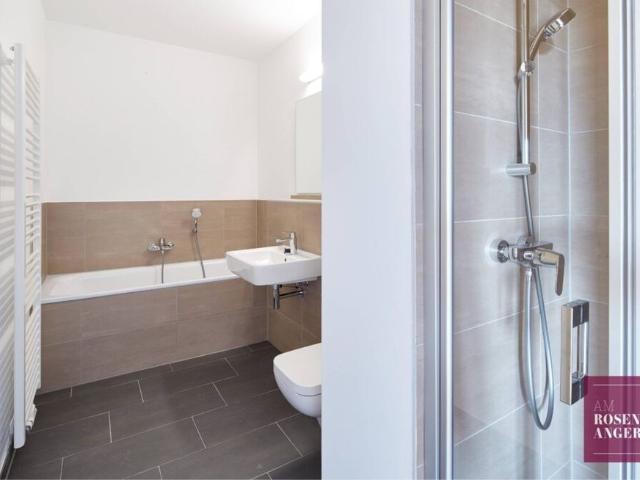 Wohnen in Wassernähe! Moderne 3 Zimmer Wohnung mit Echtholzparkett