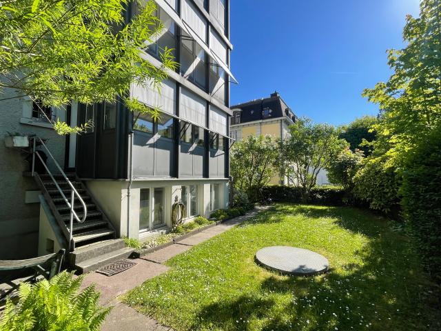 Wohnen in Zürich: Gemütliche 4.5 Zimmer Wohnung mit Zugang zu wunderschönem Garten