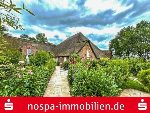 Wohnen ohne Hindernisse! Ebenerdiges Wohnen unter Reet auf ca. 130 m²!