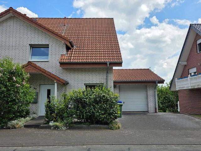 Wohnen mit Aussicht Charmante Doppelhaushälfte in Büren