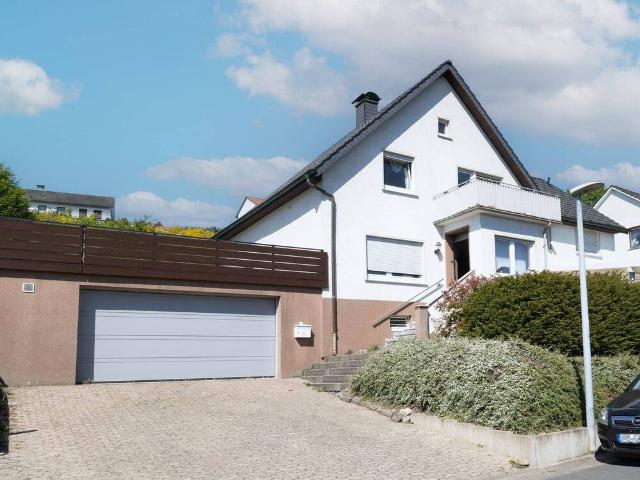 Wohnen mit Aussicht: Charmantes Einfamilienhaus in ruhiger Höhenlage von Hiddenhausen