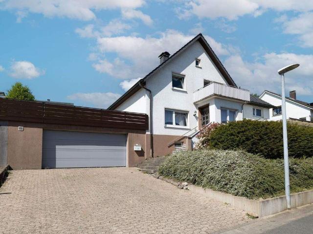 Wohnen mit Aussicht: Charmantes Einfamilienhaus in ruhiger Höhenlage von Hiddenhausen