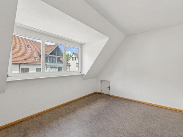 Wohnen mit Aussicht helle 3.5 Zimmerwohnung in Reigoldswil