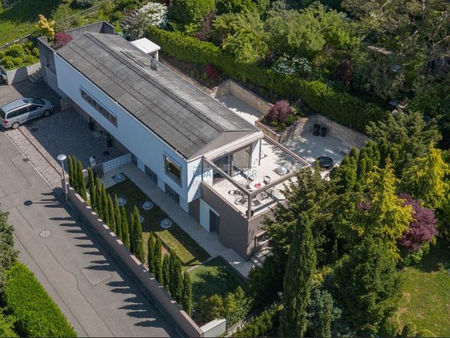 Wohnen mit Klasse – Hochwertige Villa in begehrter Lage von Muttenz