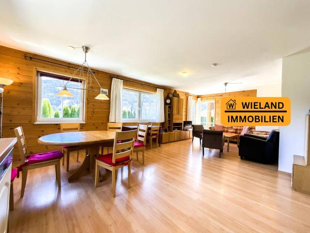 Wohnen mit Perspektive: Haus mit 3 Einheiten & Vermietungspotenzial