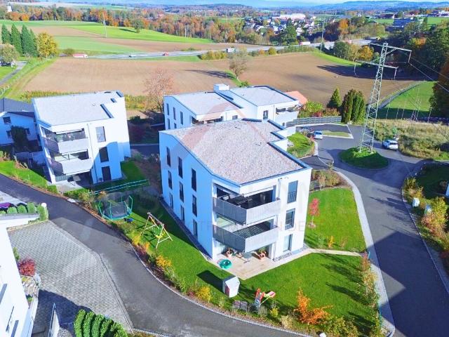 Wohnen mit Stil moderne 4.5 Zimmer Wohnung in Düdingen mit grosszügigem Raumgefühl