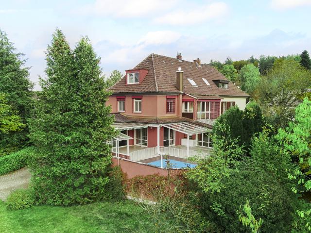Wohnen mit Stil & Weitblick – Familienidyll mit Pool und Einliegerwohnung in Westheim