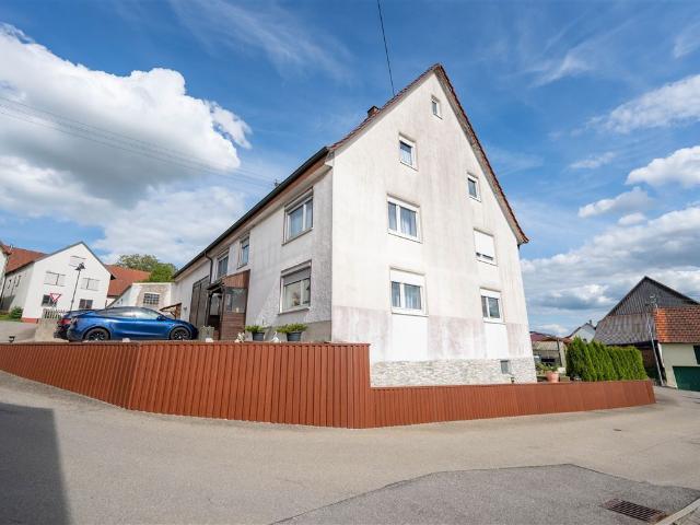 Wohnen mit Weitblick – Einfamilienhaus mit Einliegerwohnung in Offingen