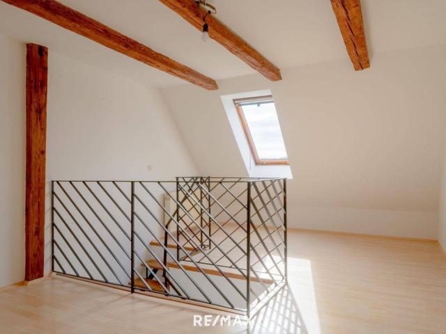 Wohnen mit Weitblick – Maisonette mit historischem Flair