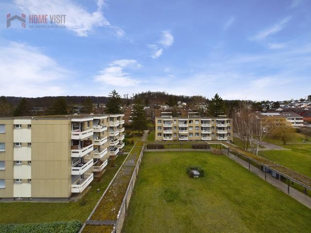 Wohnen mit Weitsicht – 4.5 Zi. Wohnung mit sonnigem Balkon in Therwil