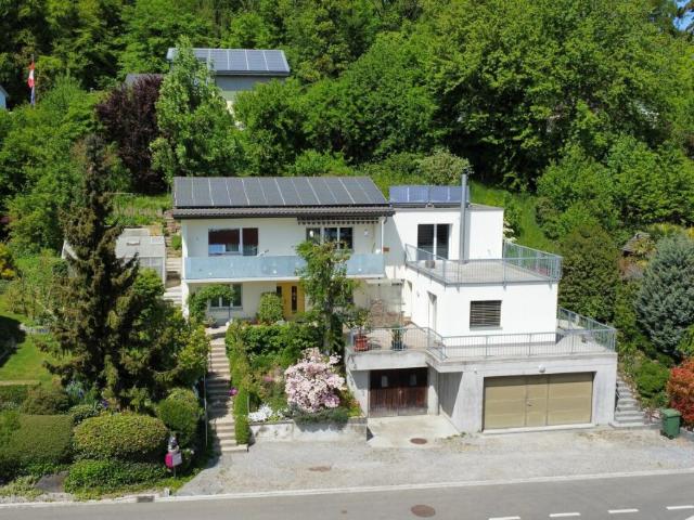 Wohnen mit Weitsicht: Grosszügiges Einfamilienhaus mit Einliegerwohnung