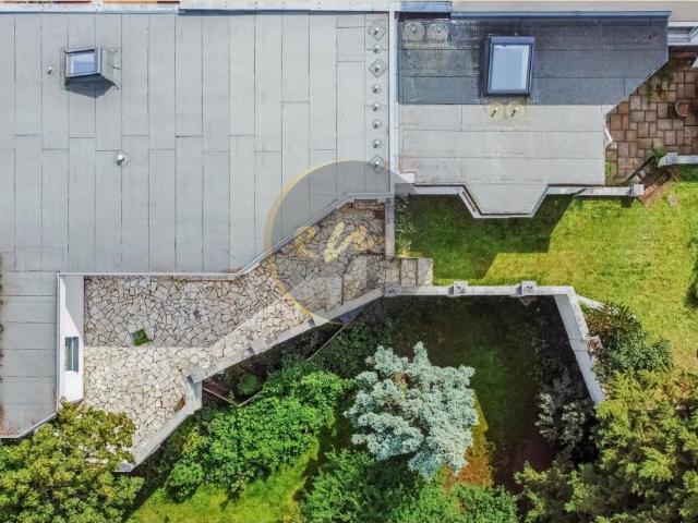 Wohnen und Arbeiten kombinieren: Berlin Kreuzberg, großes Grundstück mit Wohn und Gewerbebereich