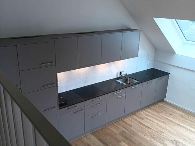 Wohnen und Arbeiten unter einem Dach in einer traumhaften 4.5 Zi Dachwohnung mit Galerie