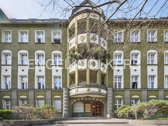 Wohnen über den Dächern von Westend Altbauflair trifft Großstadtgefühl