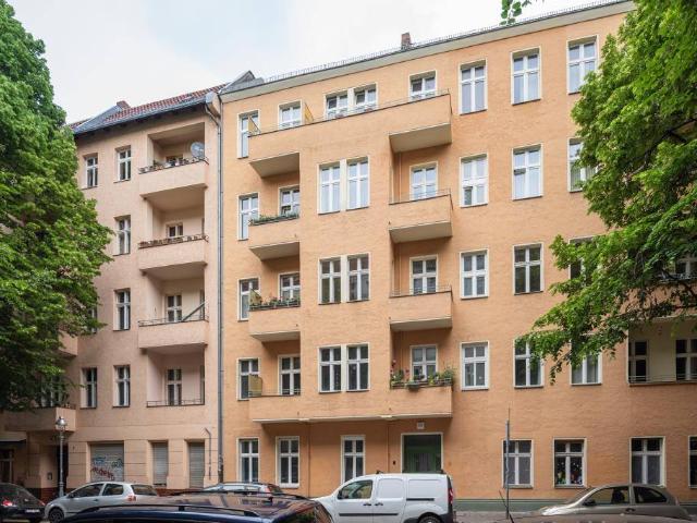 Wohneigentum mit charmanter 1 Zimmer Altbauwohnung in Neuköllner Kiezlage