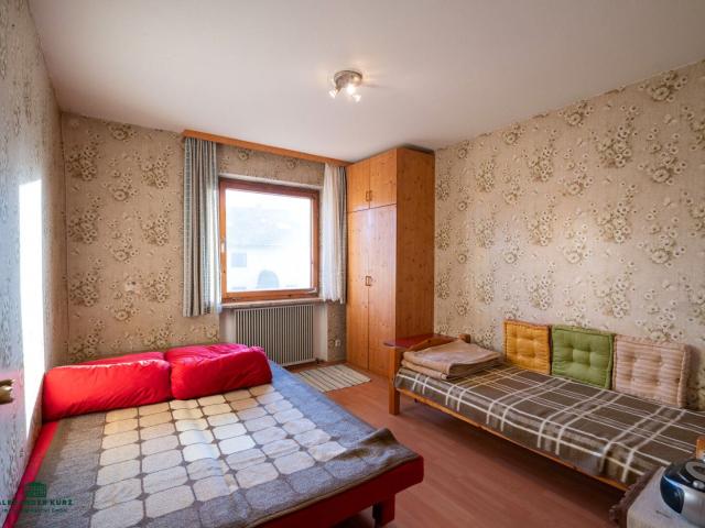 Wohnhaus für zwei Familien in schöner Lage