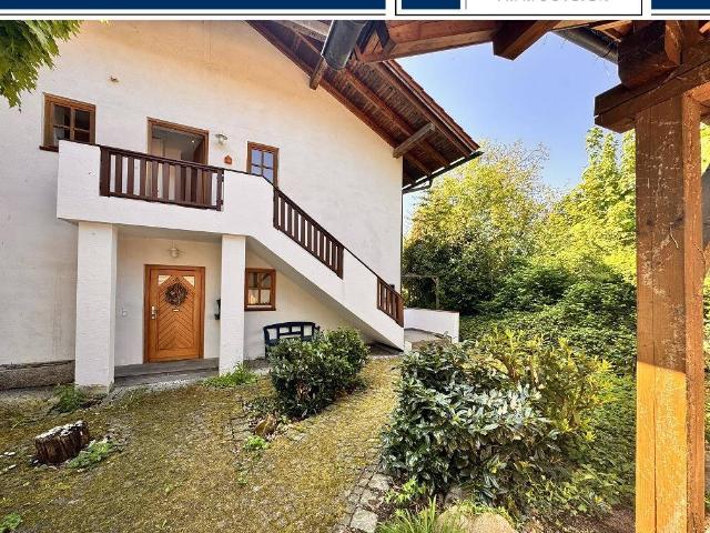 Wohnhaus mit 2 Wohnungen in der Nähe vom Kohlberg in Deggendorf