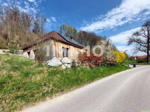 Wohnhaus mit gewissen Flair am Stadtrand in grüner Lage, 93 m² Wohnfläche sofort beziehbar