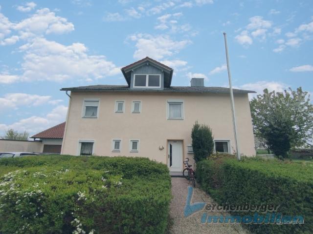 Wohnhaus mit großem Grundstück in ruhiger Lage von Buchhofen