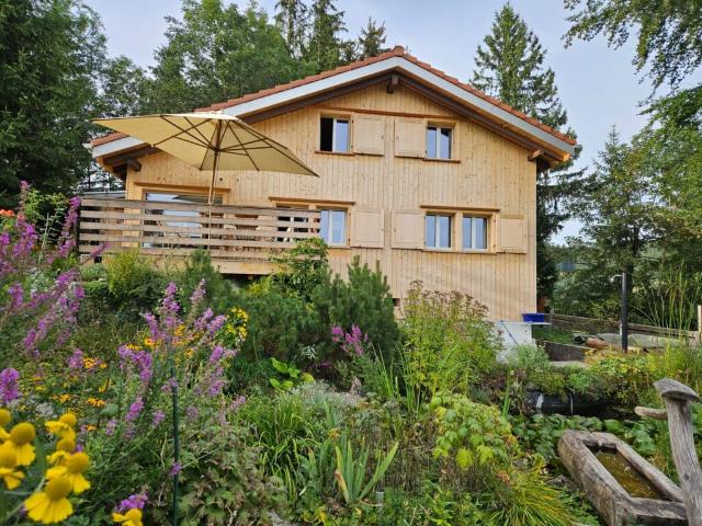 Wohnhaus mit Ferienhauscharakter an Traumlage