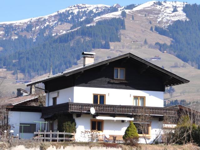 Attraktive Liegenschaft mit Altbestand in zentrumsnaher Lage von Aurach bei Kitzbühel