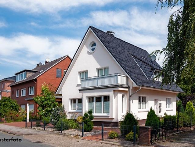 Wohnhaus mit Terrasse und Garage provisionsfrei