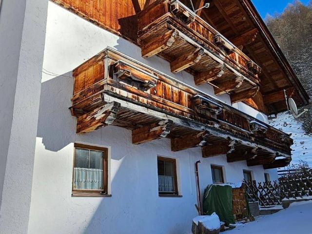 Wohnhaus mit viel Potential 300m von Talstation entfernt!