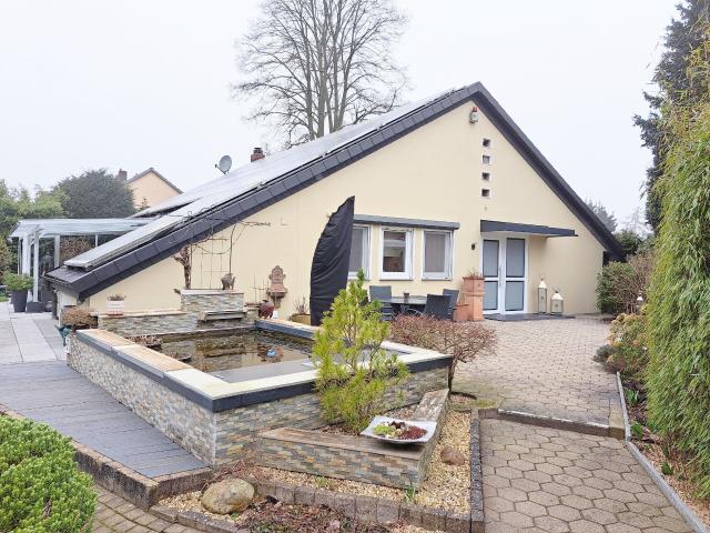 WOHNIDYLLE … grüne Oase … ein kleines Paradies …