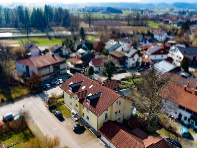 Wohnjuwel in ruhiger Lage von Bad Aibling mit Dachterrasse und Einzelgarage