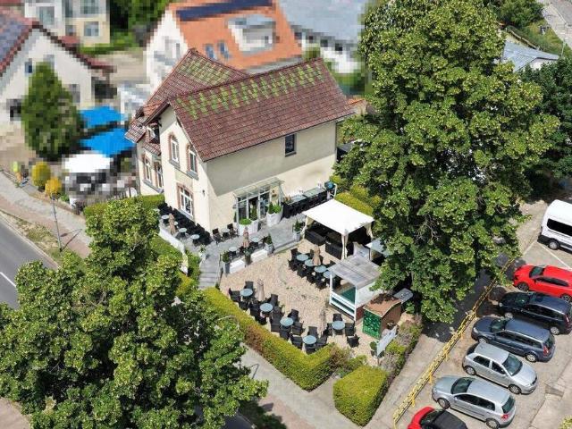 Wohnjuwel mit historischem Charme und gepflegtem Garten