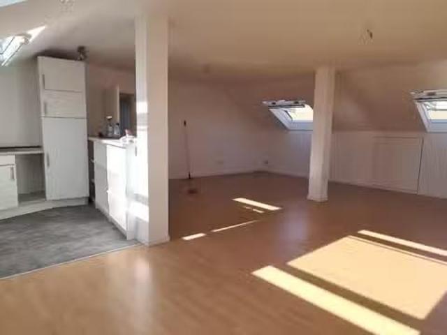 Wohnung mieten Heilbronn 2 Zimmer Dachgeschosswohnung direkt.