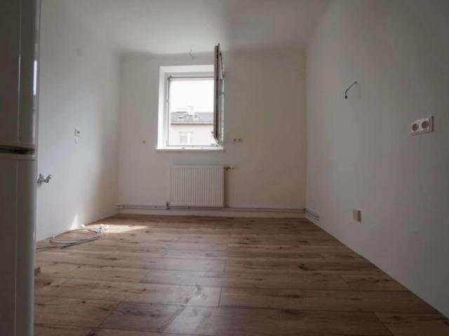 Zu Vermieten 4 Schlafzimmer Wohnung Krems AUT DLS96556703